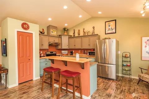 Kitchen - 91 Jara Way, Sequim, WA 98382 photo 2 of 7