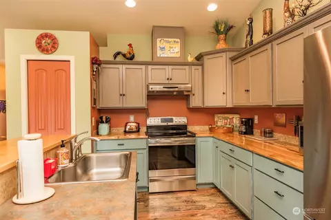 Kitchen - 91 Jara Way, Sequim, WA 98382 photo 6 of 7