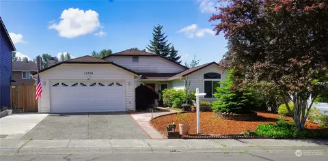 11209 SE 267th Pl, Kent, WA 98030