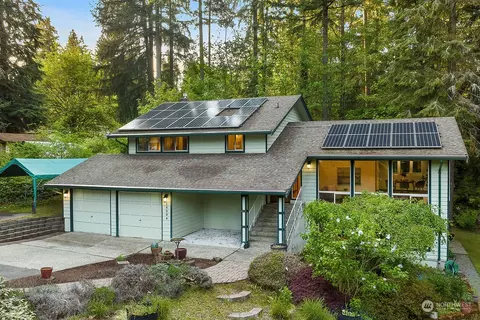 16004 NE 195th St, Woodinville, WA 98072