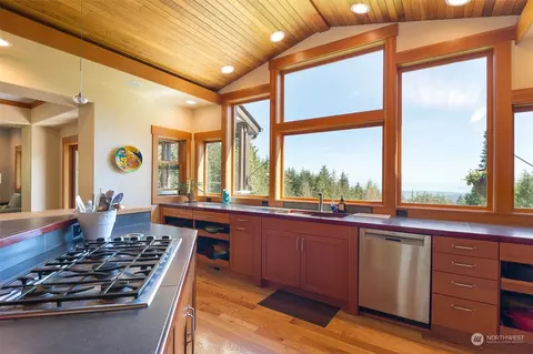 Kitchen - 265 Glacier Ridge Rd, Sequim, WA 98382 photo 2 of 4