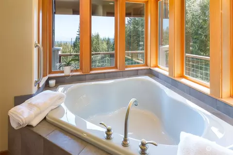Bath - 265 Glacier Ridge Rd, Sequim, WA 98382 photo 3 of 3
