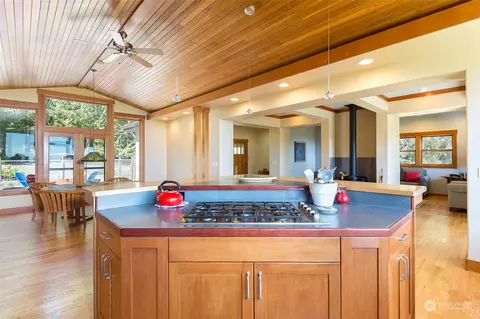 Kitchen - 265 Glacier Ridge Rd, Sequim, WA 98382 photo 4 of 4