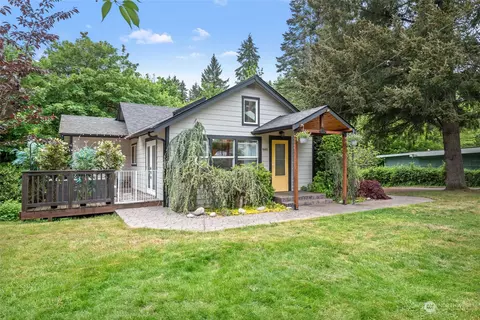 880 Maple Ave E, Port Orchard, WA 98366