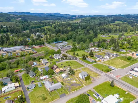 713 A St, Vader, WA 98593