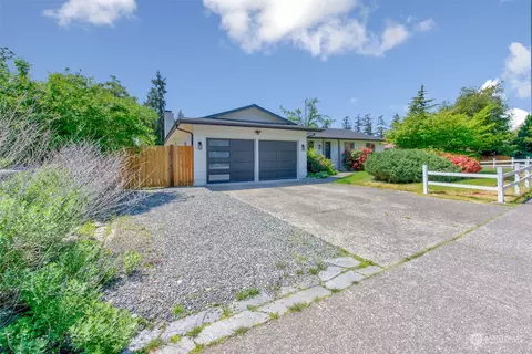 15823 119th Ave NE, Bothell, WA 98011