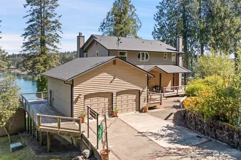 61 SE Channel Point Rd, Shelton, WA 98584