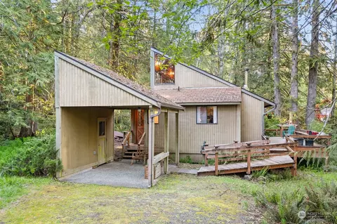 123 E Barnacle Blvd, Shelton, WA 98584