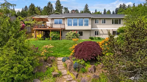 17015 SE 25th St, Bellevue, WA 98008