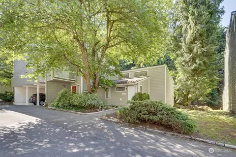 10027 NE 124th Pl, Kirkland, WA 98034