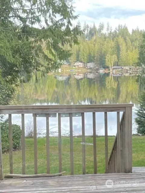 427 W Shore Loop Rd, Snohomish, WA 98290