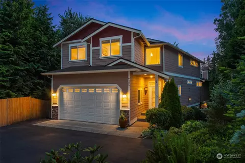 18425 62nd Ave NE, Kenmore, WA 98028