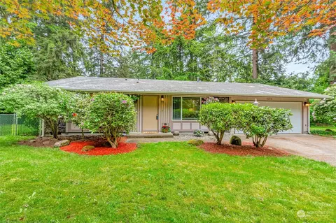5310 SE Alder Glen Ct, Lacey, WA 98513