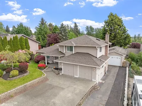 13735 SE 200th St, Kent, WA 98042
