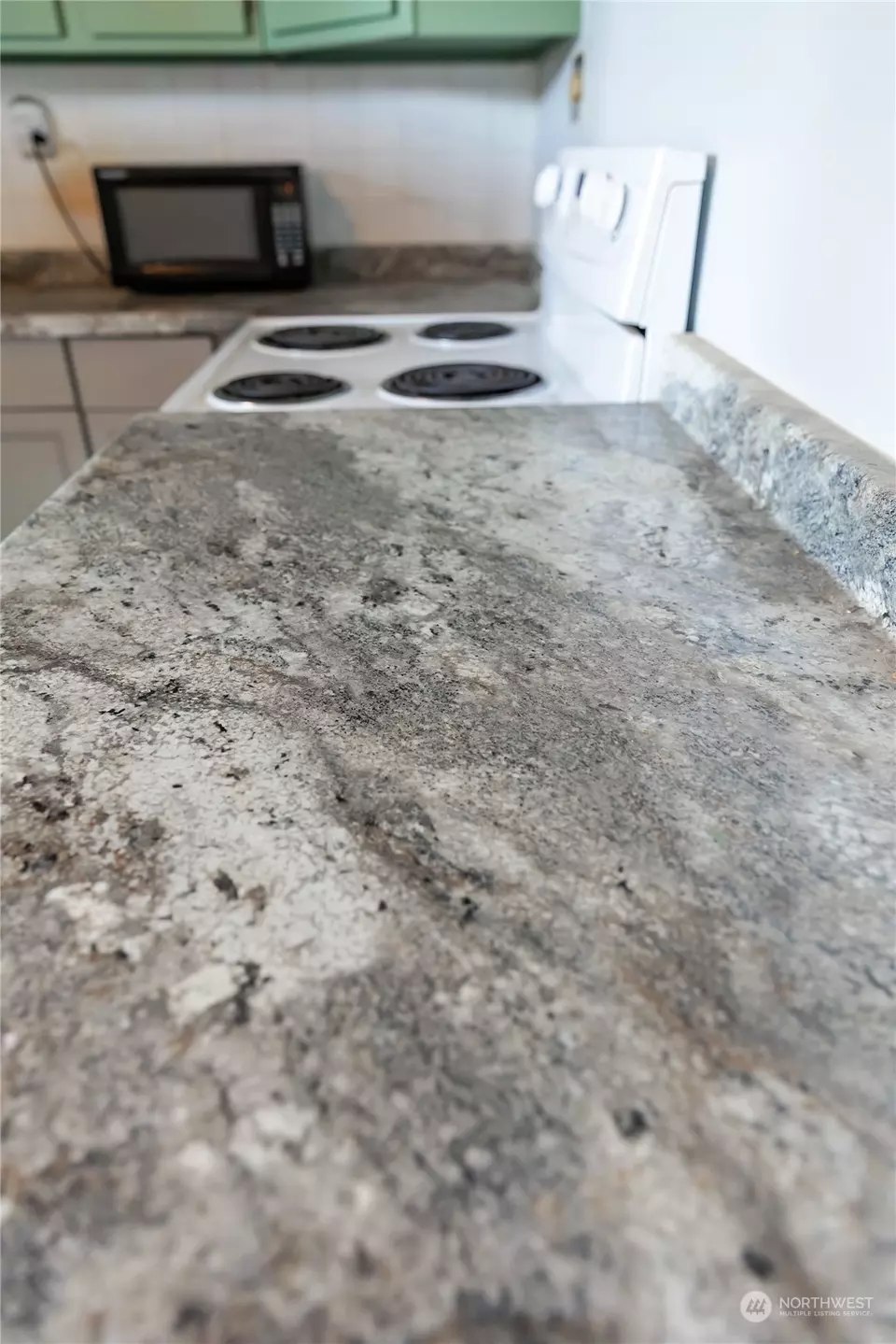 Kitchen - 808 E Hobert Ave, Ellensburg, WA 98926 photo 1 of 3