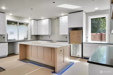 Kitchen - 3123 234th St SE, Bothell, WA 98021 photo 3 of 4