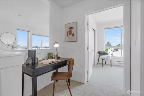 Entry Way - 1420 E Pine St #E709, Seattle, WA 98122 photo 1 of 1