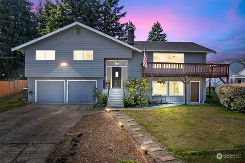 7522 30th St W, University Place, WA 98466