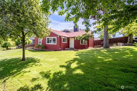 4823 La Hal Da Ave NE, Tacoma, WA 98422