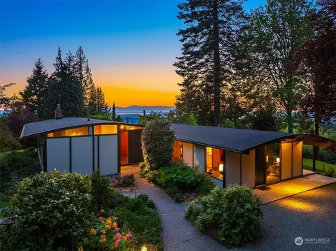 14407 SE 55th St, Bellevue, WA 98006