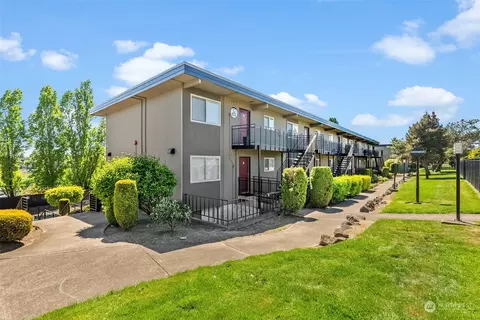 1102 S 27th St #C202, Tacoma, WA 98409