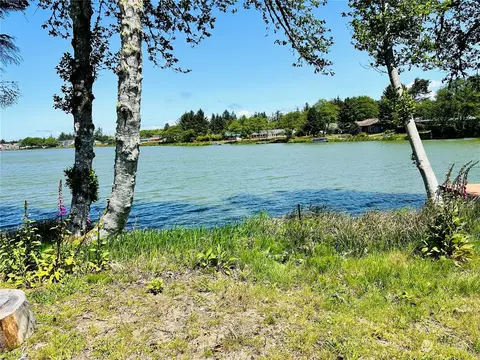 788 Falls Of Clyde Loop, Ocean Shores, WA 98569