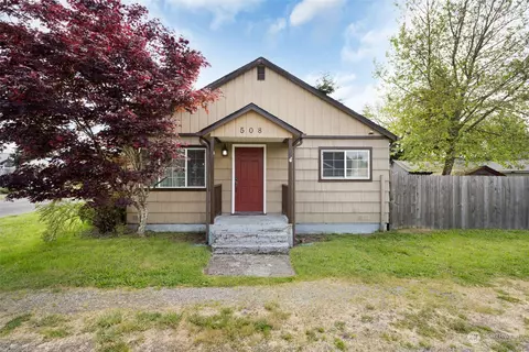 508 4th Ave SW, Castle Rock, WA 98611