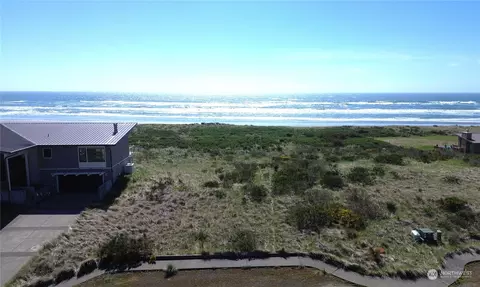 1604 White Sands Ln, Westport, WA 98595