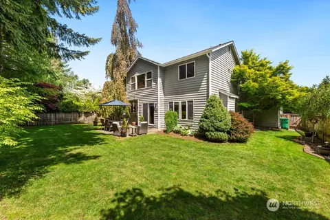 Exterior - 10432 27th Dr SE, Everett, WA 98208 photo 6 of 8