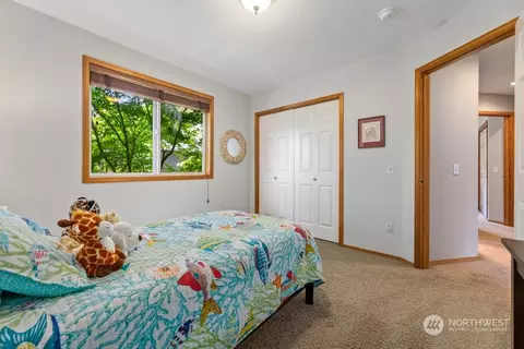 Bedroom - 10432 27th Dr SE, Everett, WA 98208 photo 4 of 5