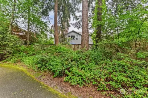 Exterior - 10432 27th Dr SE, Everett, WA 98208 photo 8 of 8
