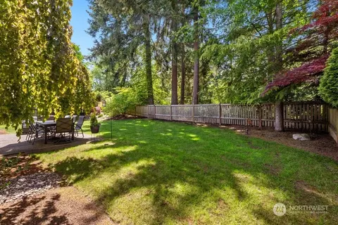 Exterior - 10432 27th Dr SE, Everett, WA 98208 photo 4 of 8