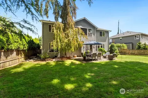 Exterior - 10432 27th Dr SE, Everett, WA 98208 photo 5 of 8