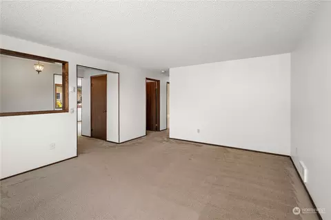 304 89th St SE, Everett, WA 98208 photo 5