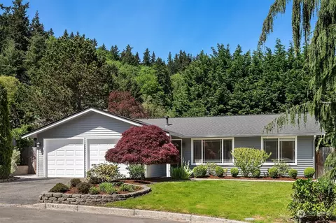 12820 95th Ave NE, Kirkland, WA 98034