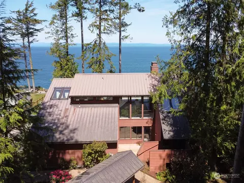 820 Milwaukee Dr, Port Angeles, WA 98363