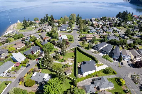 5037 Hyada Blvd NE, Tacoma, WA 98422