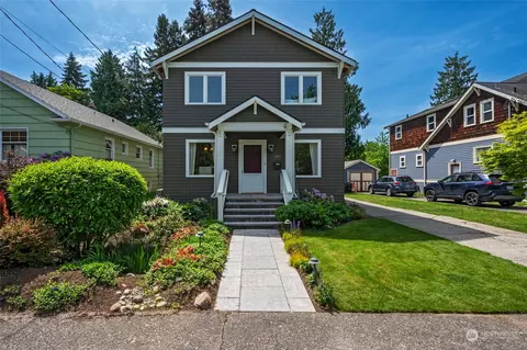 1223 NE 92nd St, Seattle, WA 98115