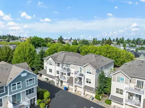 2990 SW Raymond St #202, Seattle, WA 98126