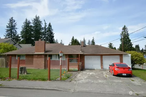 7830 Beverly Ln, Everett, WA 98203