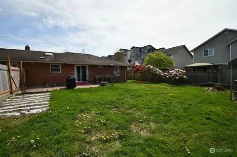Exterior - 7830 Beverly Ln, Everett, WA 98203 photo 8 of 8