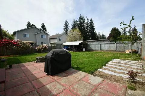 Exterior - 7830 Beverly Ln, Everett, WA 98203 photo 4 of 8