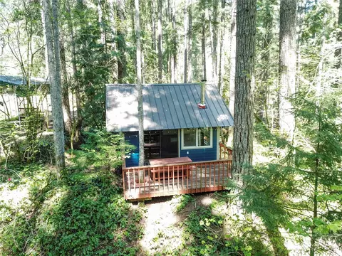 290 N Mt Seattle Way, Hoodsport, WA 98548