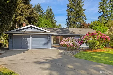 40 165th Ave SE, Bellevue, WA 98008