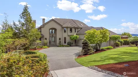 1368 Pilchuck Hts, Fox Island, WA 98333