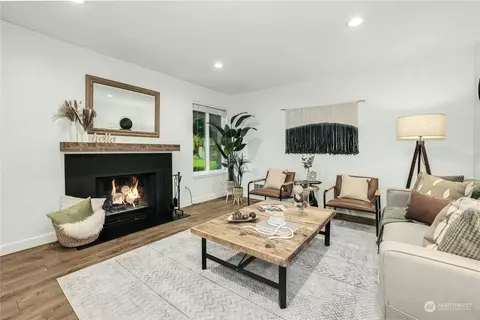 12621 NE 130th Way #D103, Kirkland, WA 98034