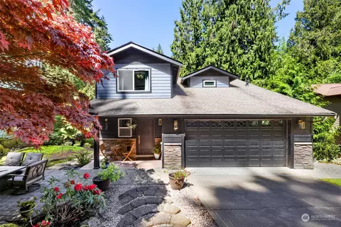 8 Sunflower Cir, Bellingham, WA 98229