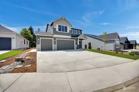 910 Rw Fletcher St, Winlock, WA 98596