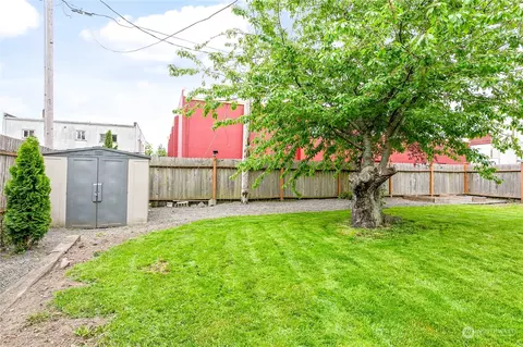Exterior - 119 W First St, Everson, WA 98247 photo 6 of 7