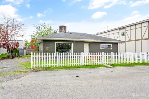 Exterior - 119 W First St, Everson, WA 98247 photo 7 of 7